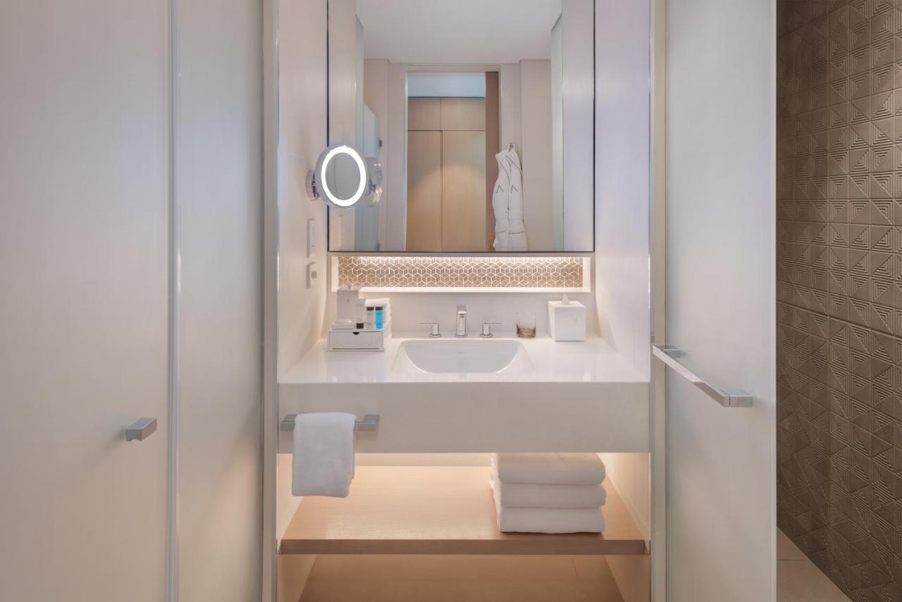 Palace Beach Resort Ель-Фуджайра Екстер'єр фото Bathroom